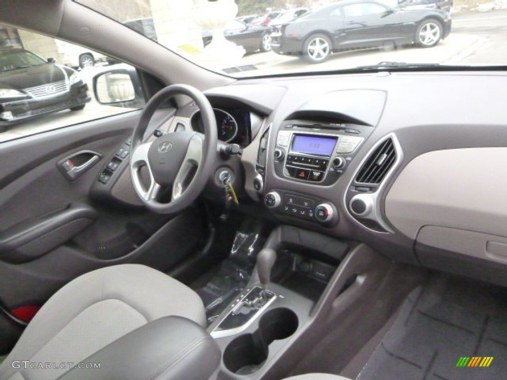2010 Tucson GLS - Cotton White / Taupe photo #11