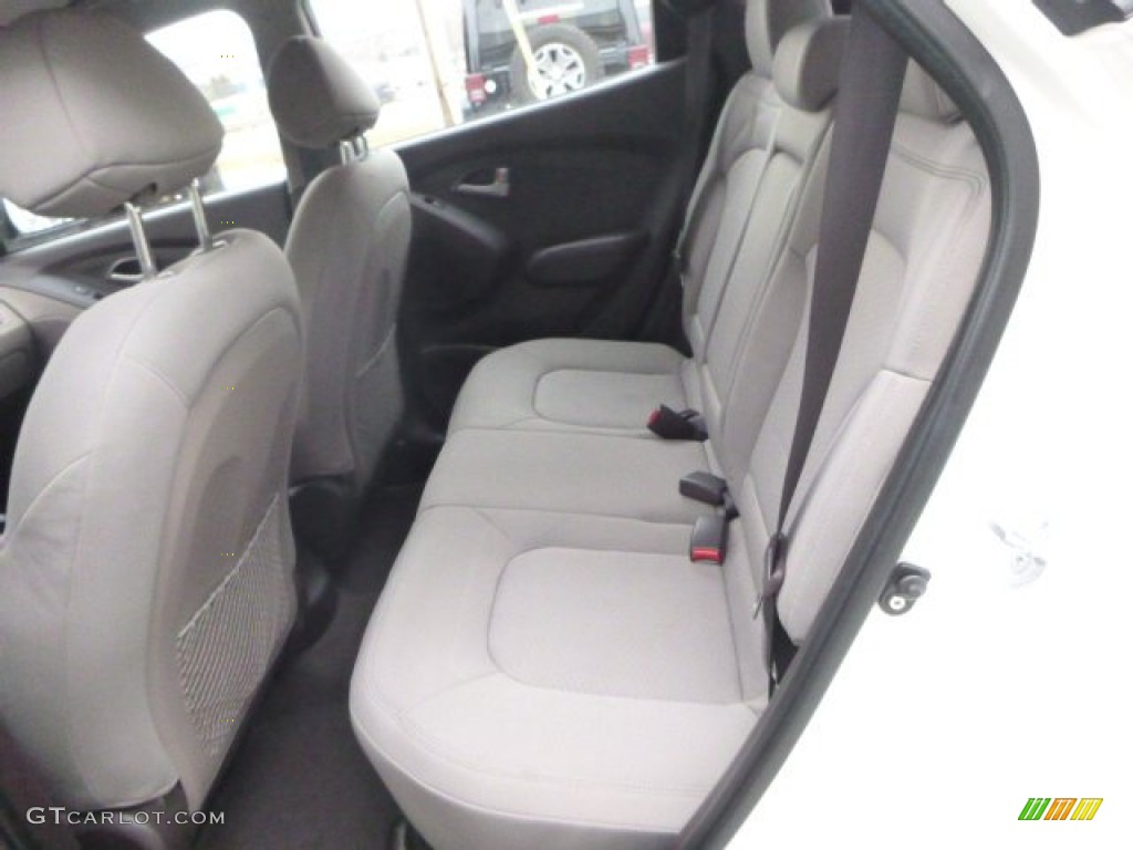 2010 Tucson GLS - Cotton White / Taupe photo #13