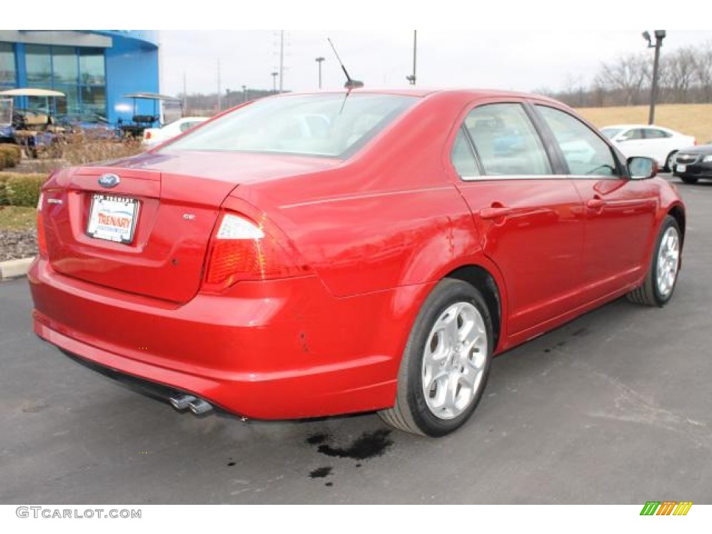 2010 Fusion SE - Sangria Red Metallic / Medium Light Stone photo #3