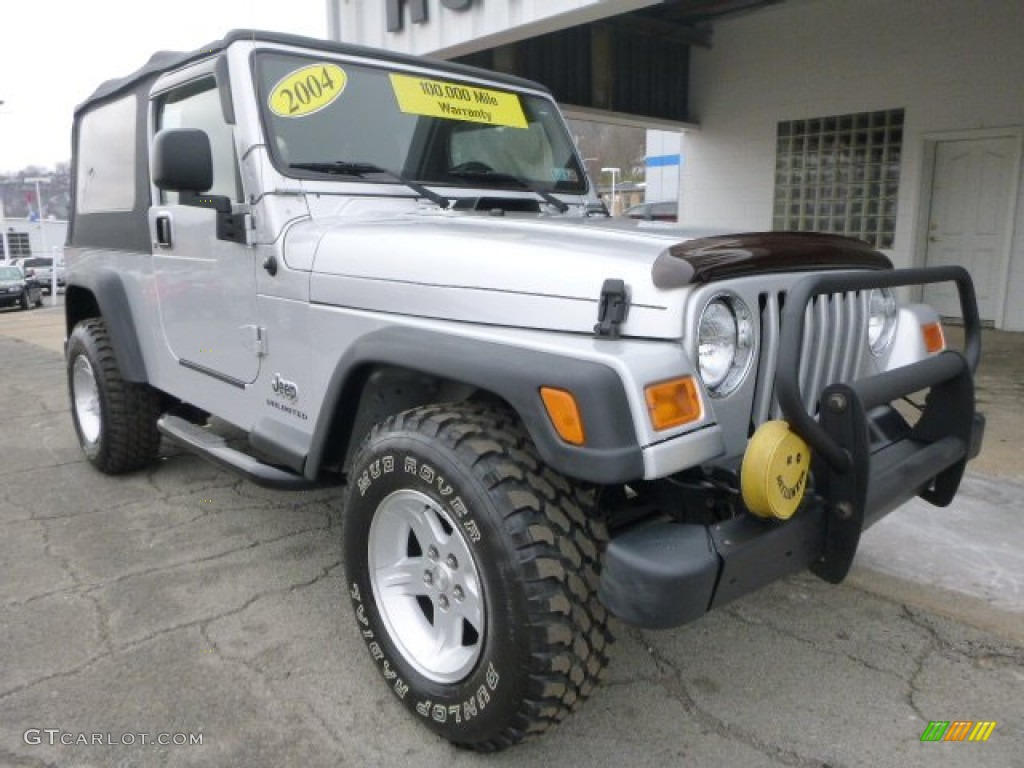 2004 Wrangler Sport 4x4 - Bright Silver Metallic / Dark Slate Gray photo #2