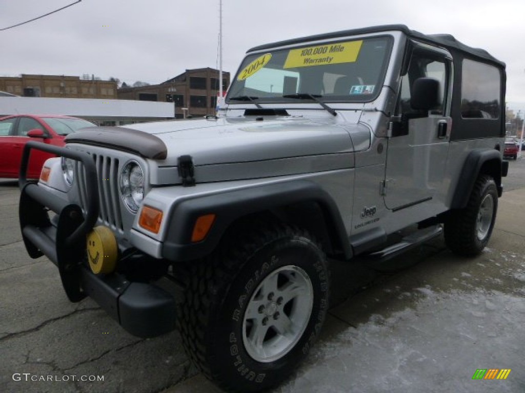 2004 Wrangler Sport 4x4 - Bright Silver Metallic / Dark Slate Gray photo #4