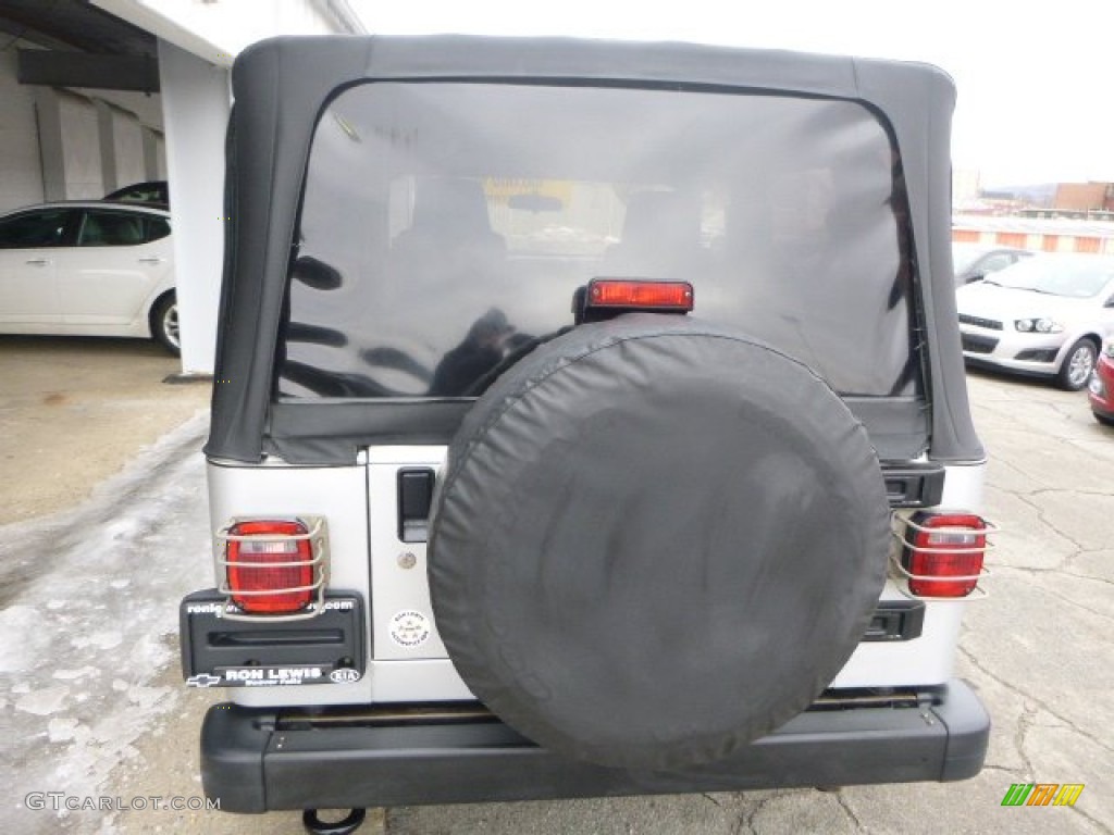 2004 Wrangler Sport 4x4 - Bright Silver Metallic / Dark Slate Gray photo #7