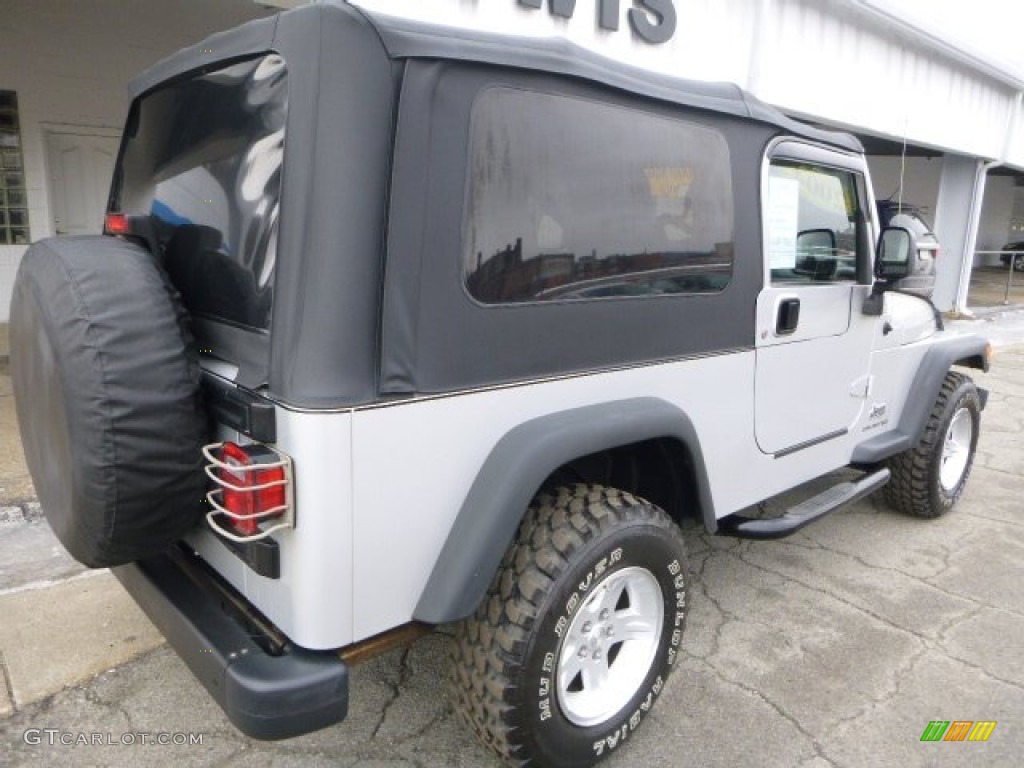 2004 Wrangler Sport 4x4 - Bright Silver Metallic / Dark Slate Gray photo #8