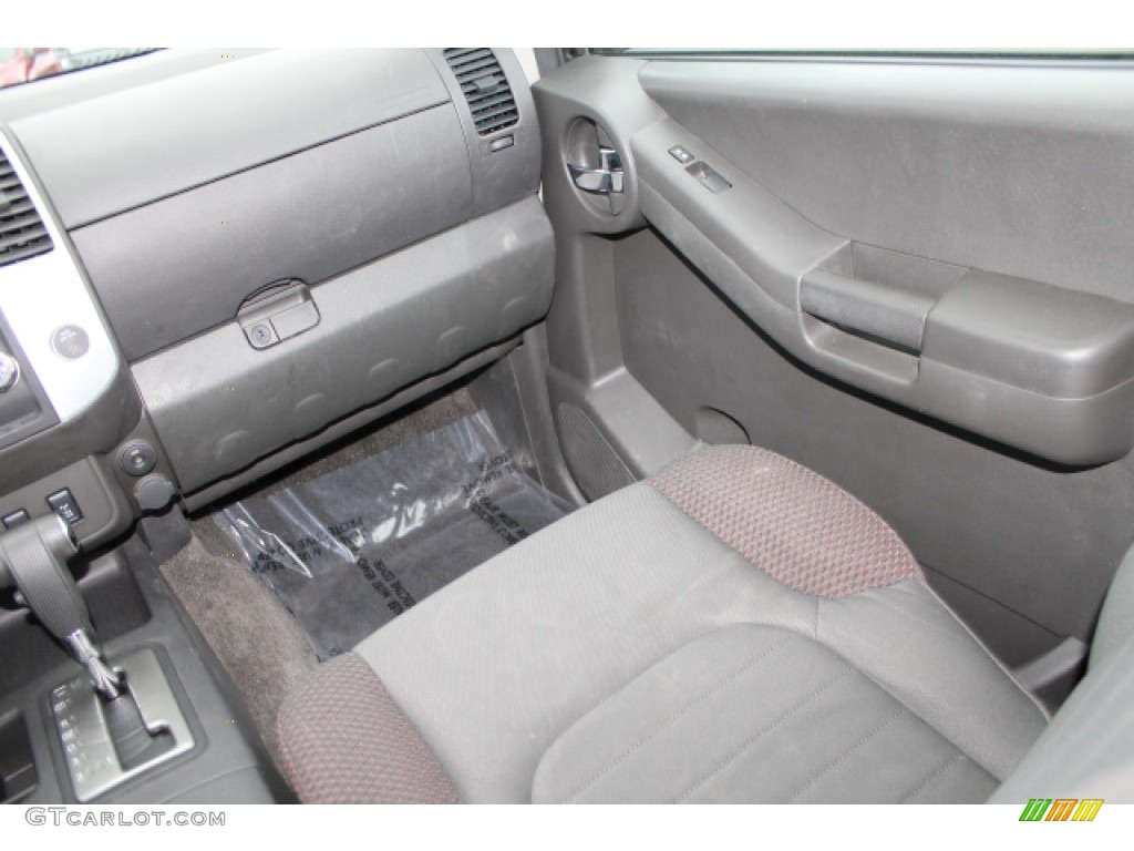 2010 Xterra Off Road 4x4 - Avalanche White / Gray/Red photo #13