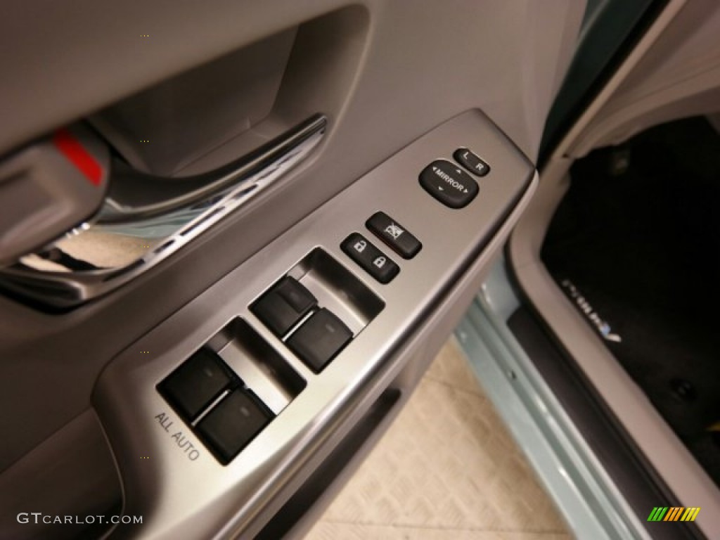 2015 Prius v Two - Sea Glass Pearl / Ash photo #27