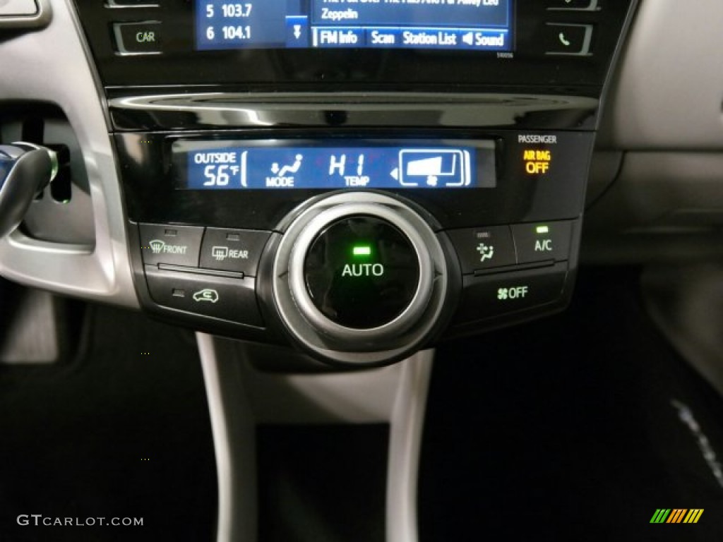 2015 Prius v Two - Sea Glass Pearl / Ash photo #38