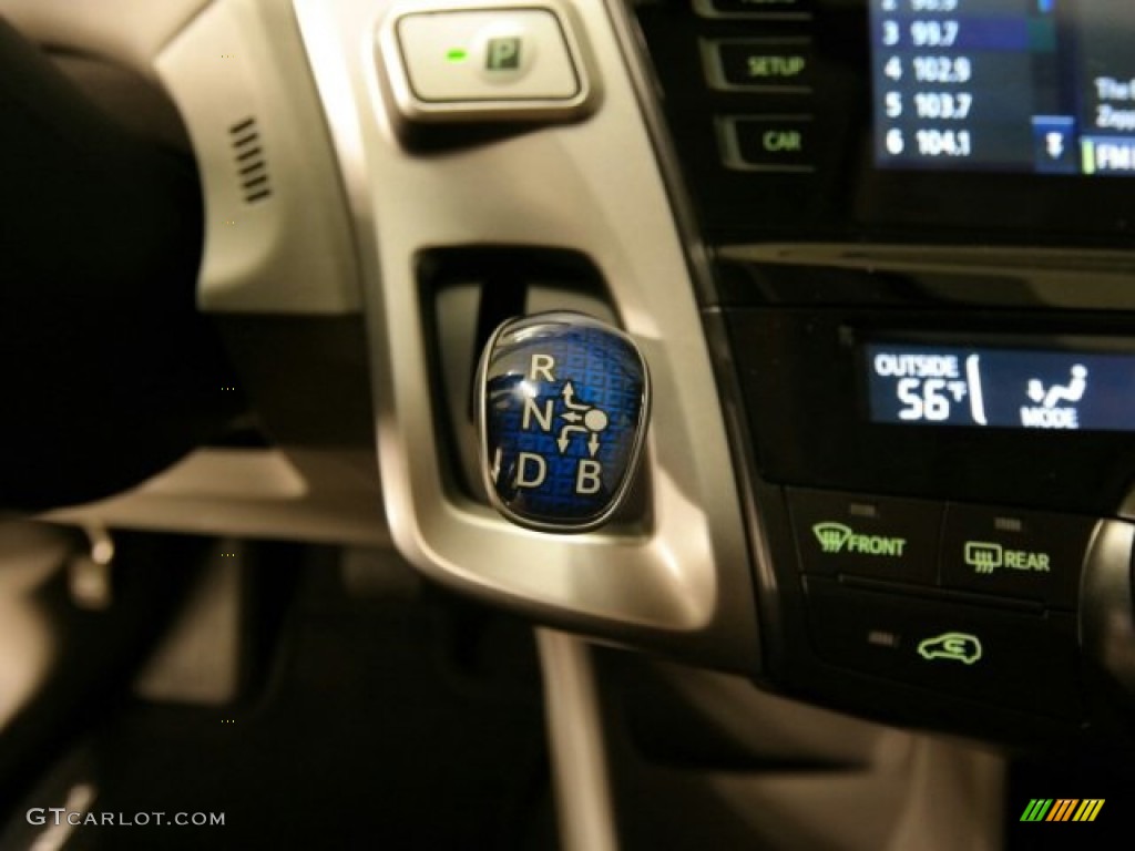 2015 Prius v Two - Sea Glass Pearl / Ash photo #39