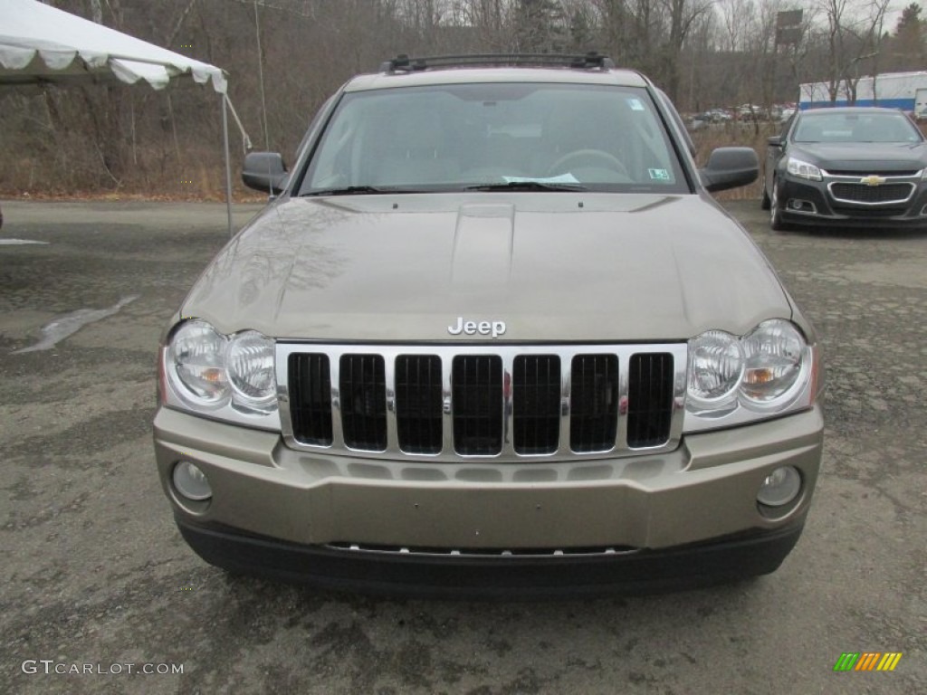 2005 Grand Cherokee Limited 4x4 - Light Khaki Metallic / Dark Khaki/Light Graystone photo #12