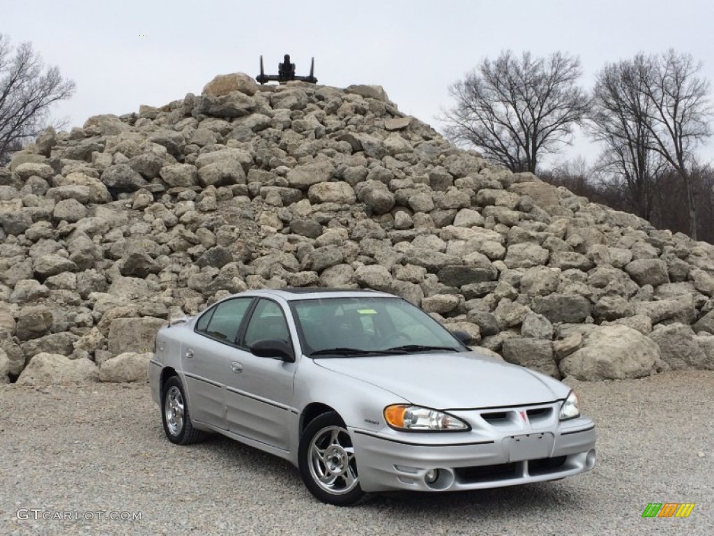 2004 Grand Am GT Sedan - Galaxy Silver Metallic / Dark Pewter photo #1