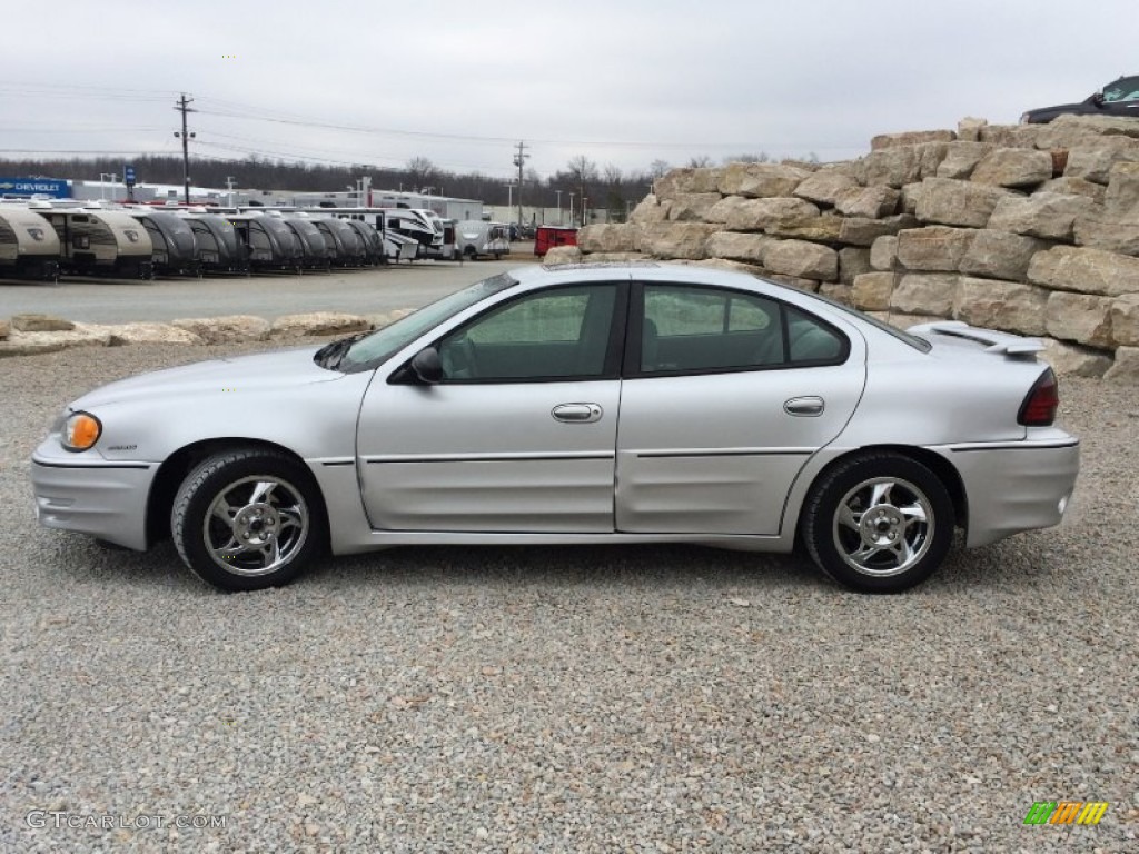 2004 Grand Am GT Sedan - Galaxy Silver Metallic / Dark Pewter photo #3