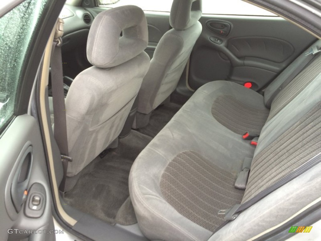 2004 Pontiac Grand Am GT Sedan Rear Seat Photo #101427337