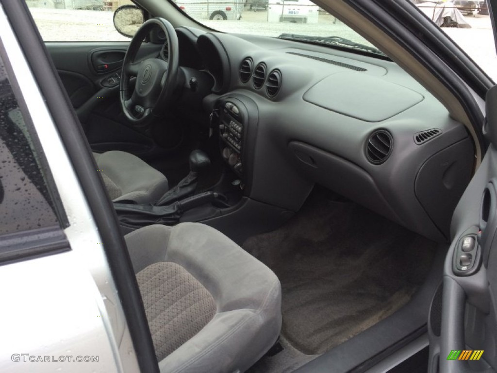 2004 Grand Am GT Sedan - Galaxy Silver Metallic / Dark Pewter photo #21