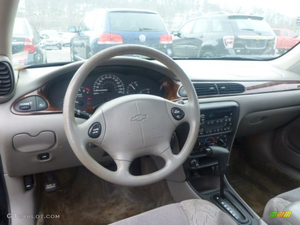 2002 Malibu LS Sedan - Forest Green Metallic / Gray photo #10