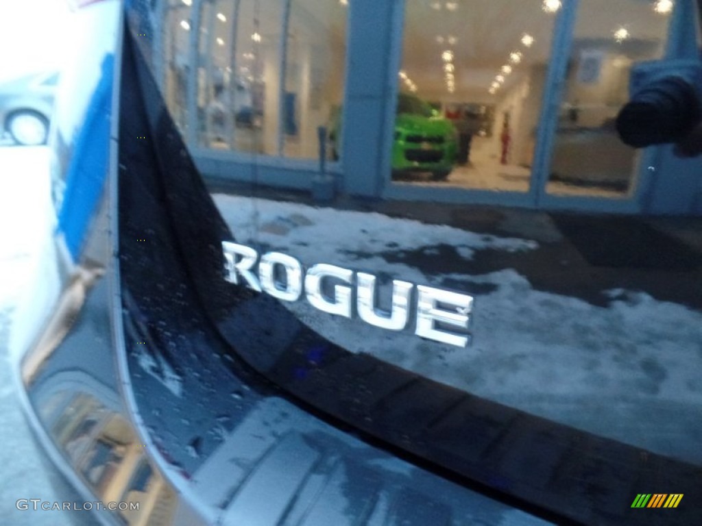 2012 Rogue S AWD - Super Black / Gray photo #10