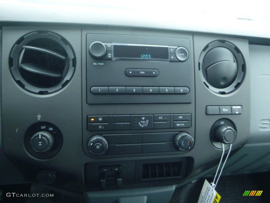 2015 F250 Super Duty XL Super Cab - Oxford White / Steel photo #20