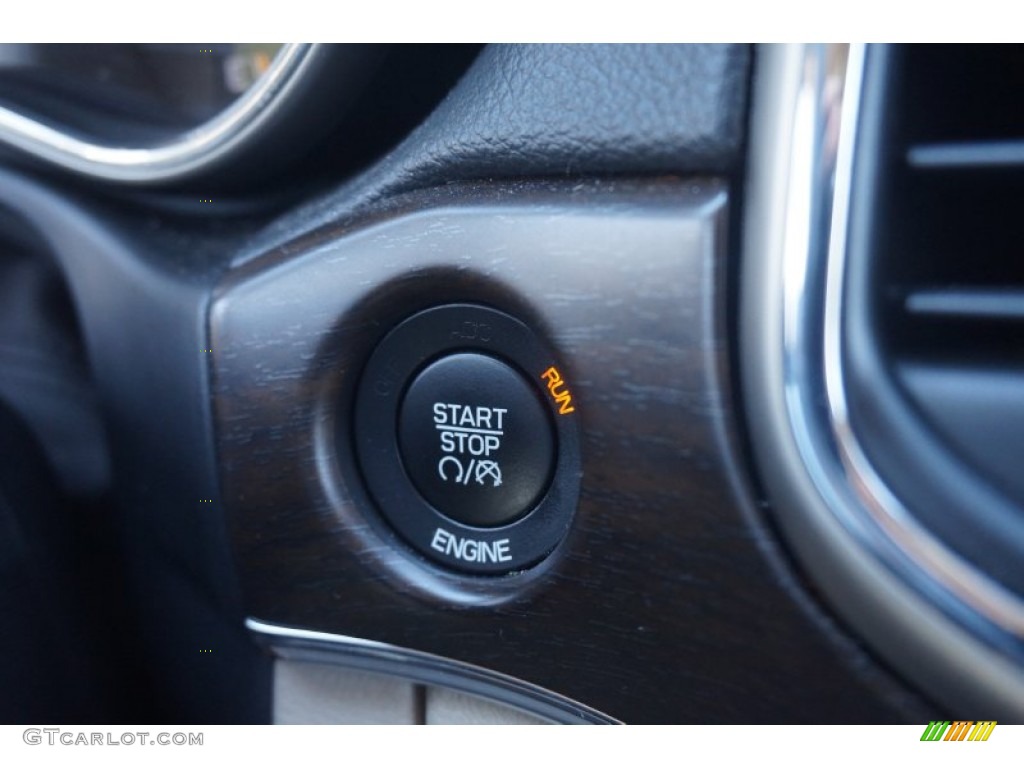 2014 Grand Cherokee Limited - Bright White / New Zealand Black/Light Frost photo #25