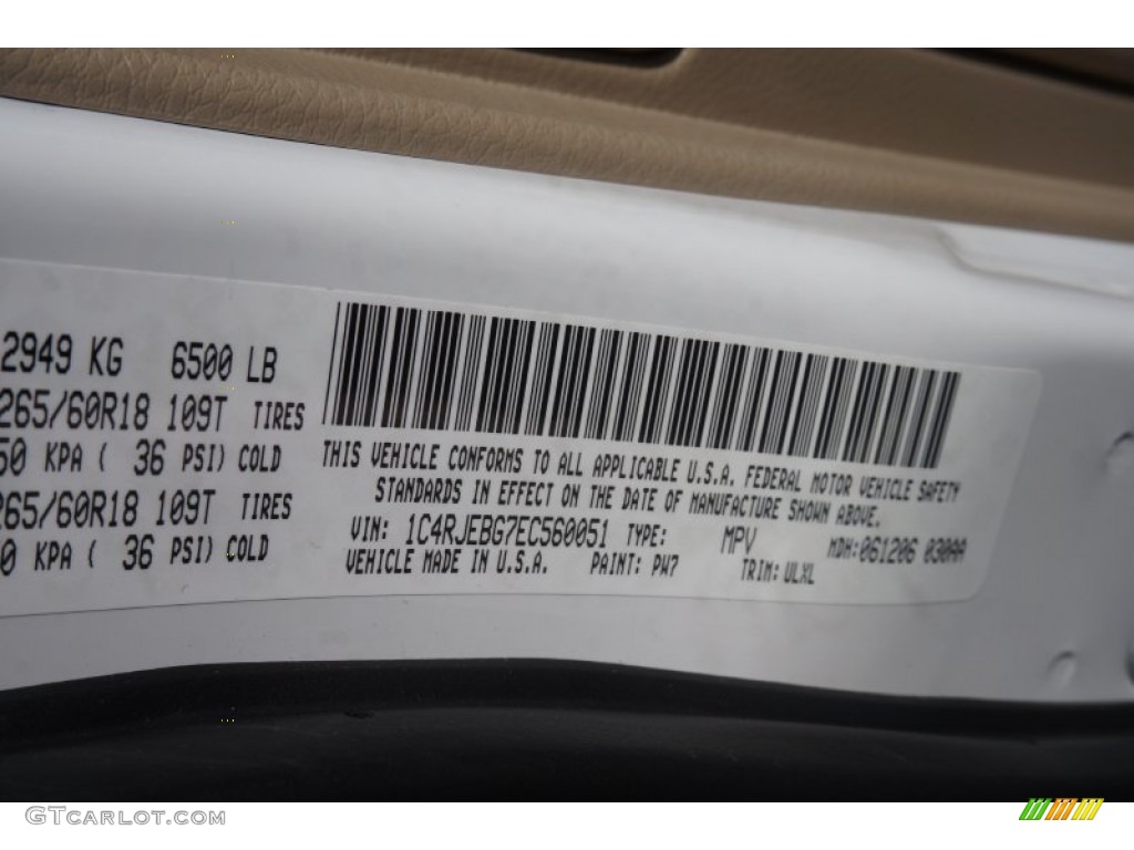 2014 Grand Cherokee Limited - Bright White / New Zealand Black/Light Frost photo #26