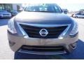 Titanium - Versa 1.6 SV Sedan Photo No. 8