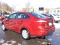 Ruby Red - Fiesta SE Sedan Photo No. 6
