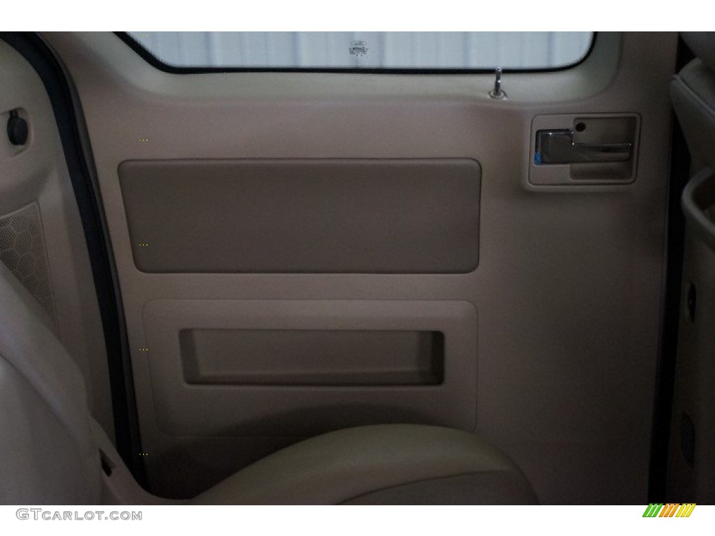 2004 Freestar Limited - Arizona Beige Metallic / Pebble Beige photo #14