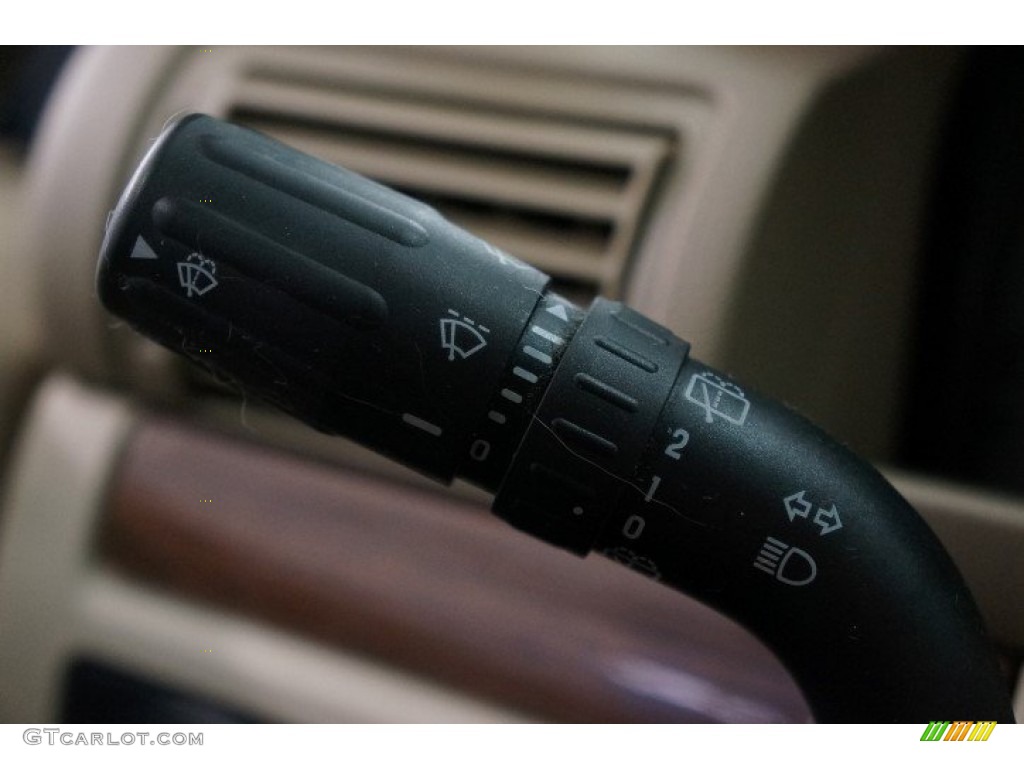 2004 Freestar Limited - Arizona Beige Metallic / Pebble Beige photo #22