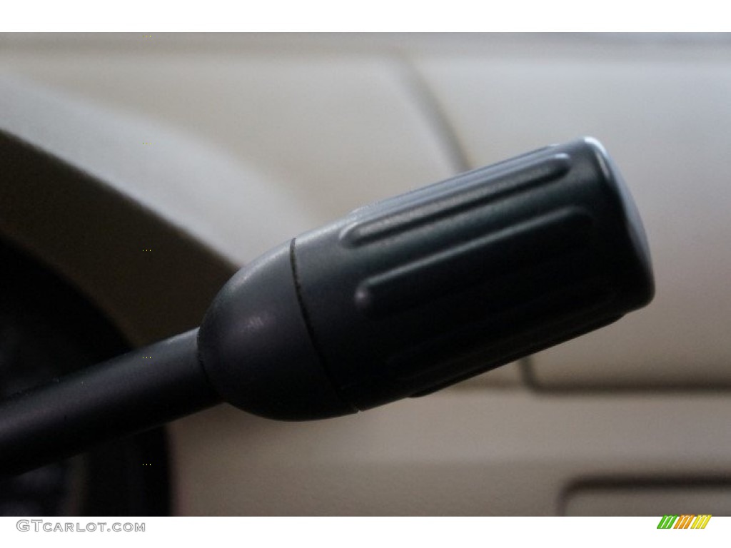 2004 Freestar Limited - Arizona Beige Metallic / Pebble Beige photo #23