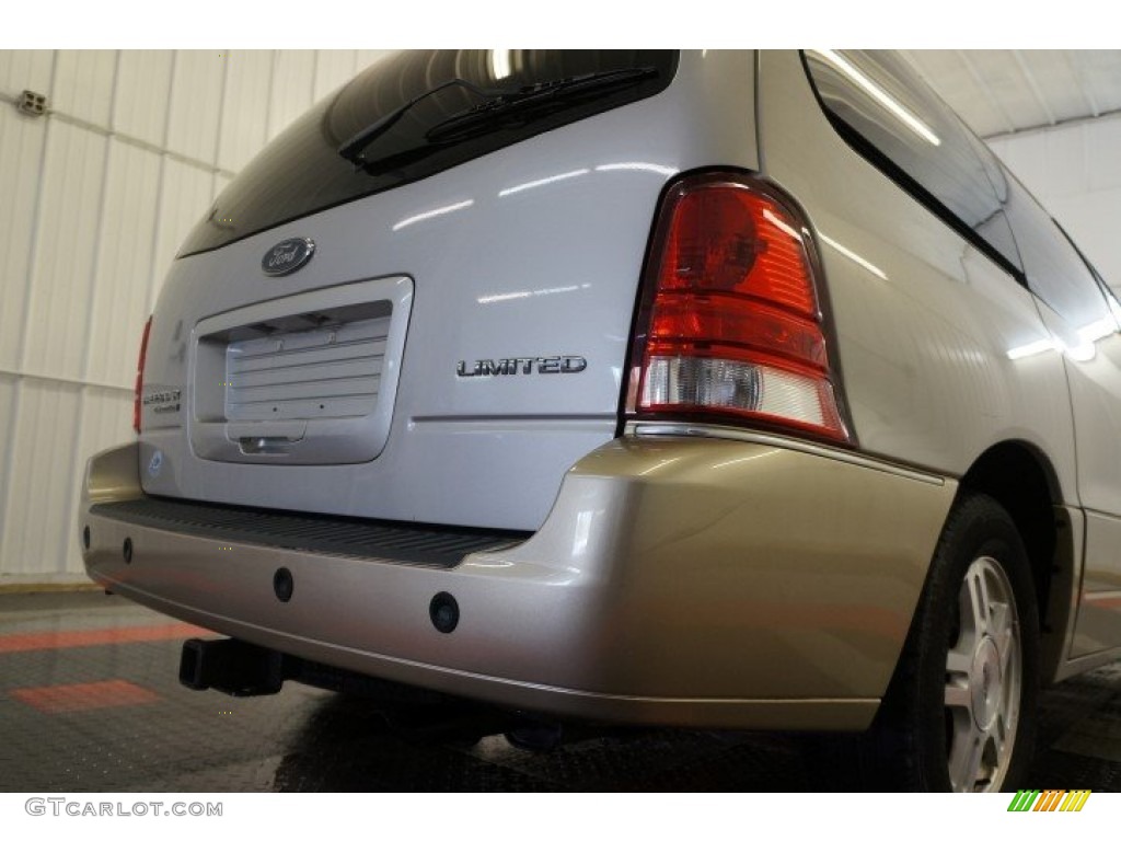 2004 Freestar Limited - Arizona Beige Metallic / Pebble Beige photo #49