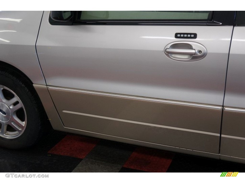 2004 Freestar Limited - Arizona Beige Metallic / Pebble Beige photo #55