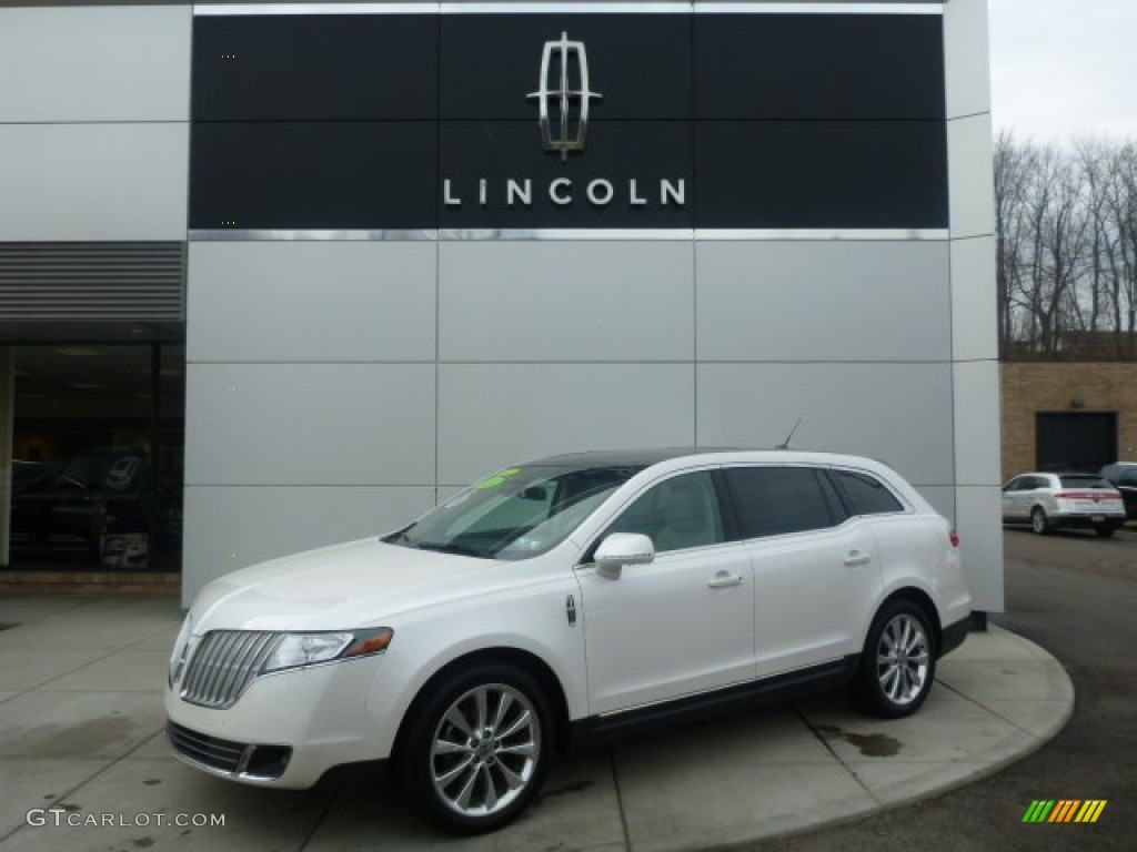 White Platinum Metallic Tri-Coat Lincoln MKT