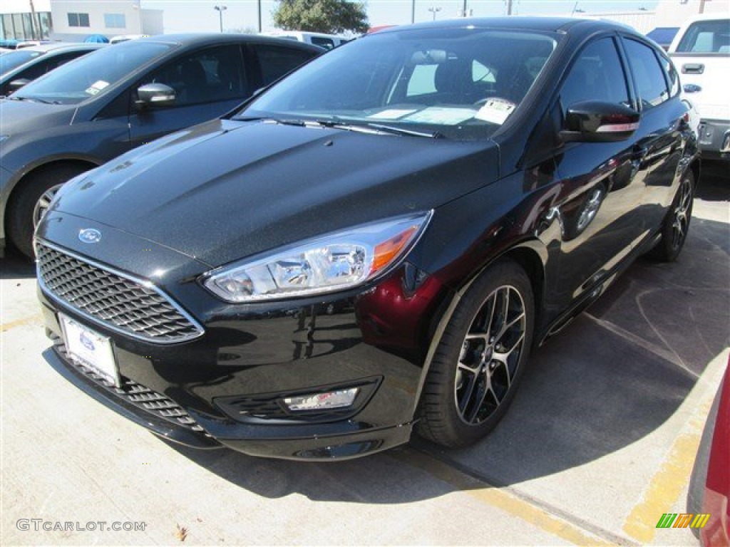 2015 Focus SE Hatchback - Tuxedo Black Metallic / Charcoal Black photo #7