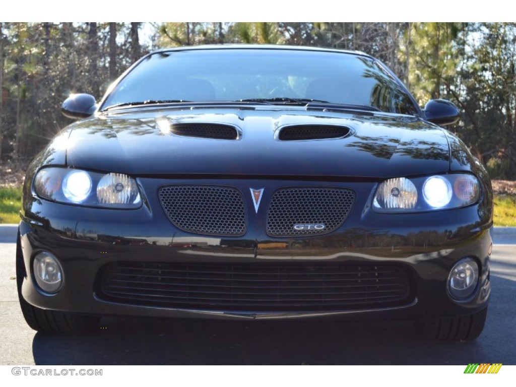 2005 GTO Coupe - Phantom Black Metallic / Black photo #3