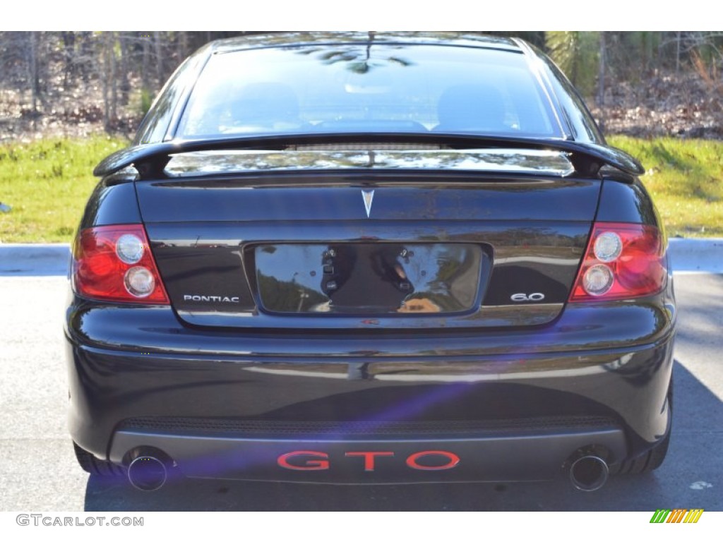 2005 GTO Coupe - Phantom Black Metallic / Black photo #4