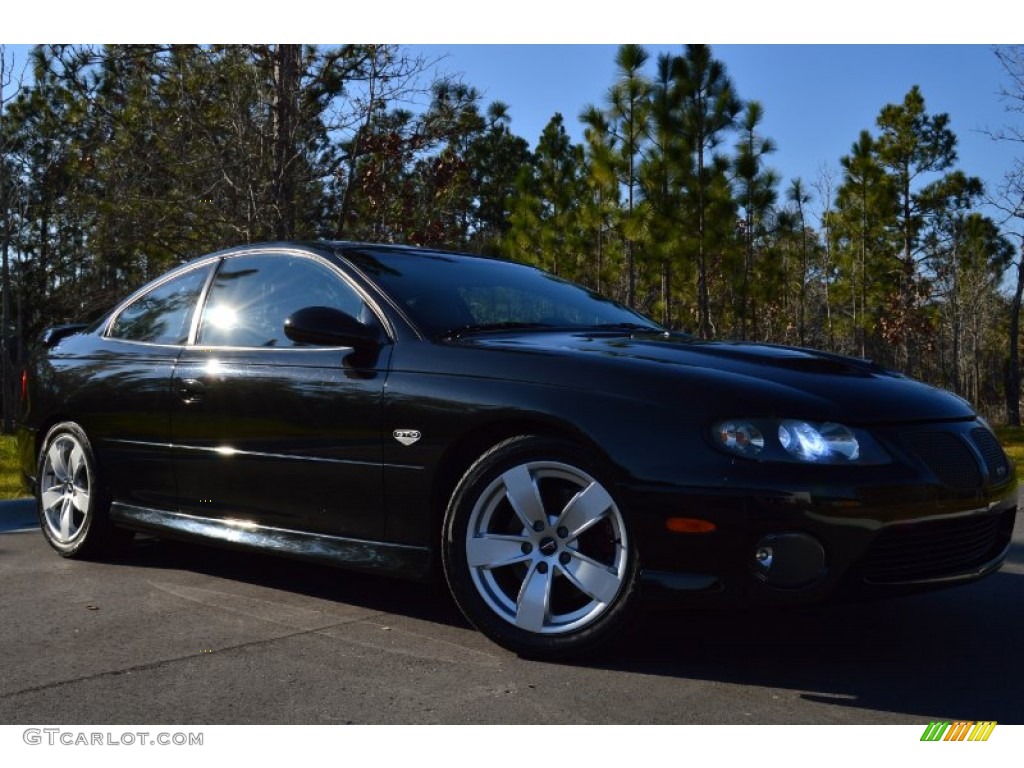 2005 GTO Coupe - Phantom Black Metallic / Black photo #22