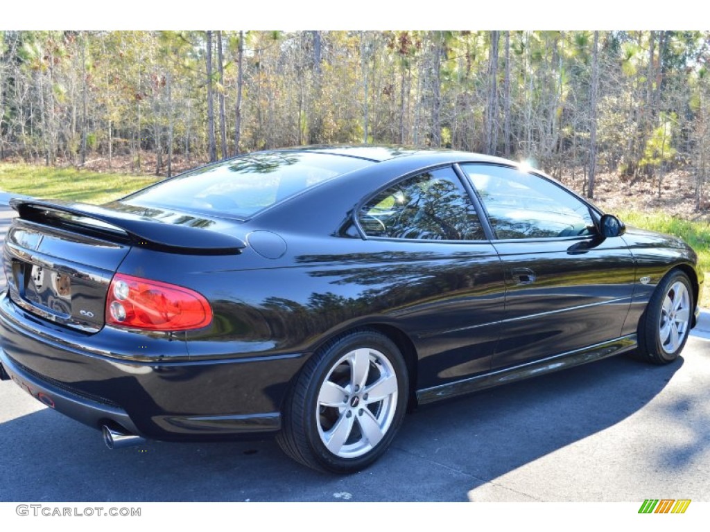 2005 GTO Coupe - Phantom Black Metallic / Black photo #26