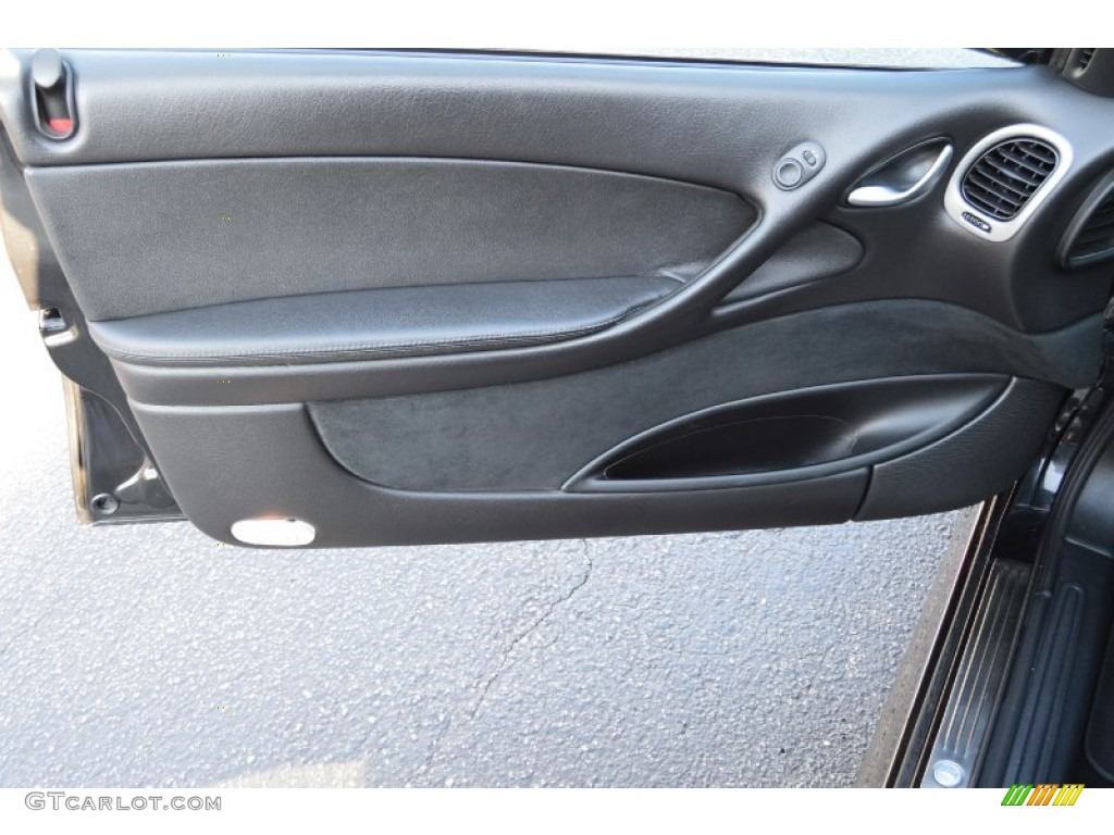 2005 GTO Coupe - Phantom Black Metallic / Black photo #44