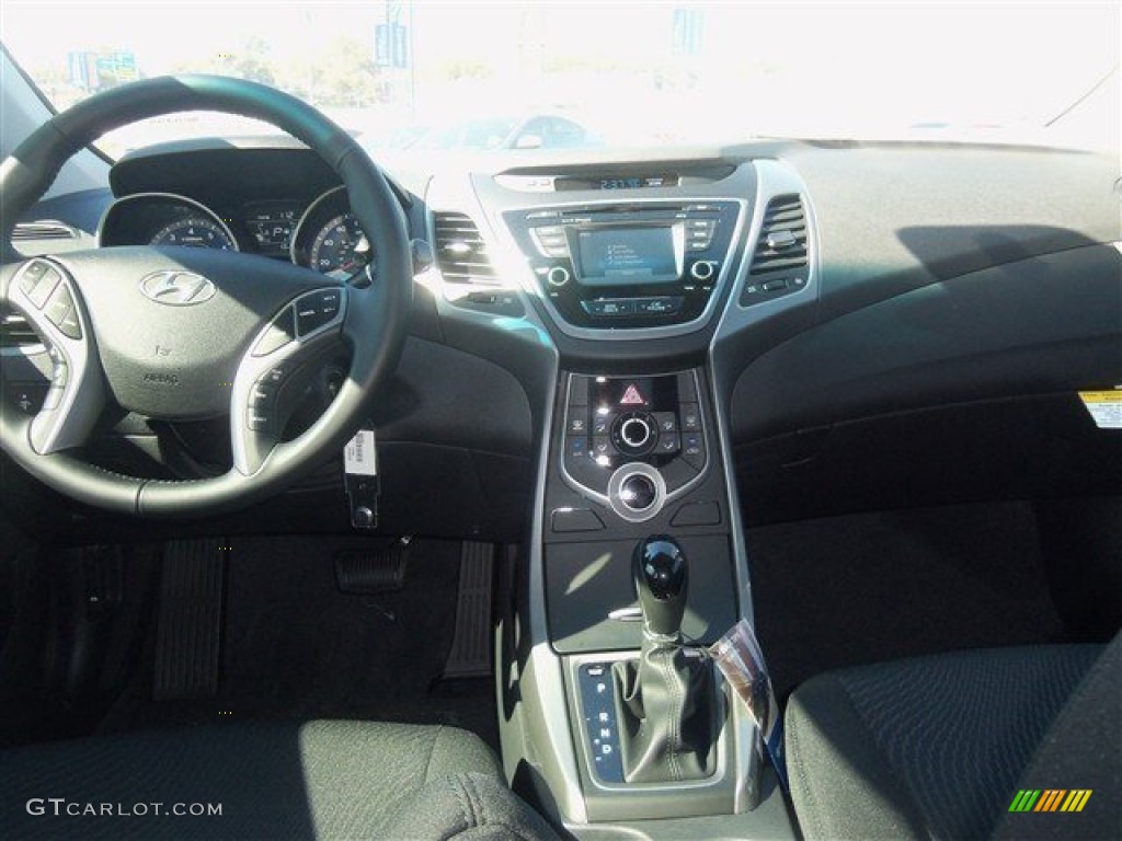 2015 Elantra SE Sedan - Shimmering Air Silver / Black photo #10