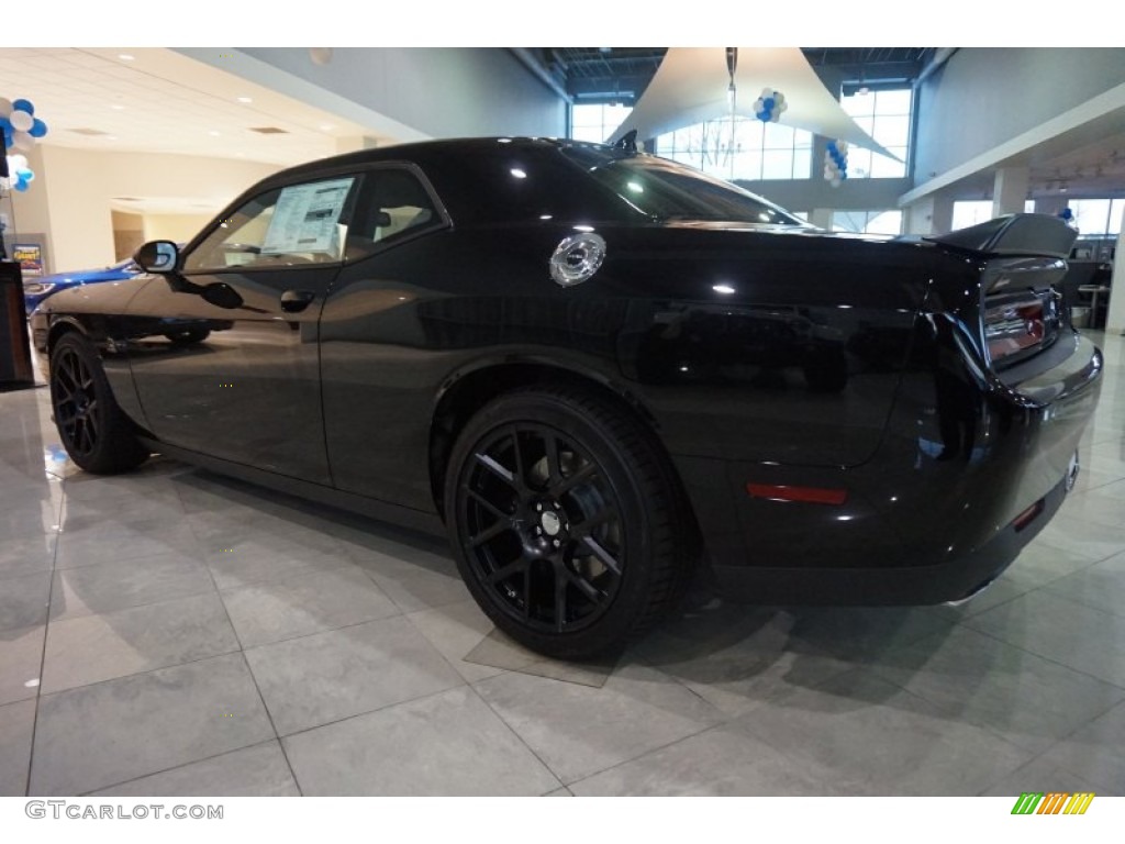 2015 Challenger R/T Scat Pack - Pitch Black / Black photo #2