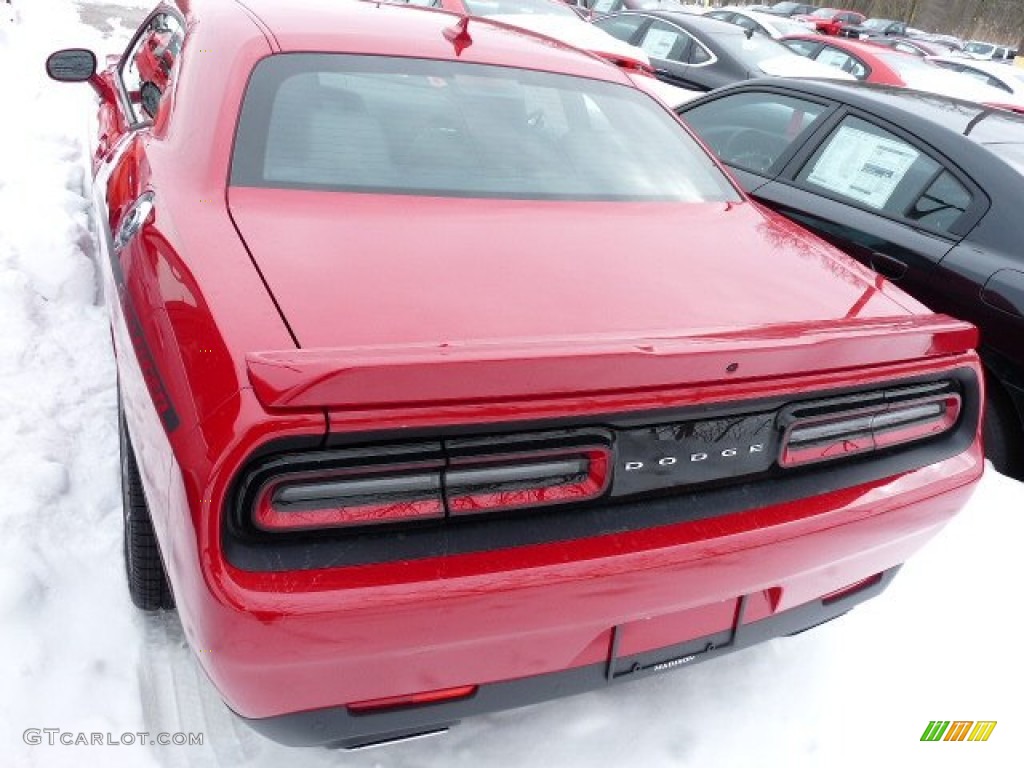 Redline Red Tri-Coat Pearl 2015 Dodge Challenger SXT Plus Exterior Photo #101498807