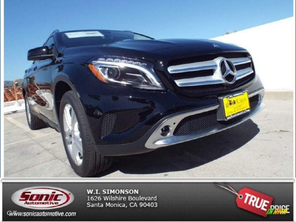 2015 GLA 250 4Matic - Night Black / Black photo #1