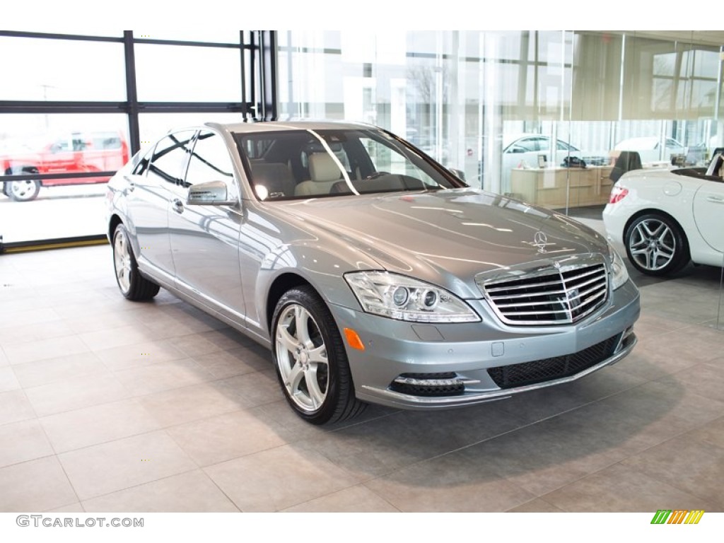 2013 S 550 4Matic Sedan - Andorite Grey Metallic / Sahara Beige/Black photo #1