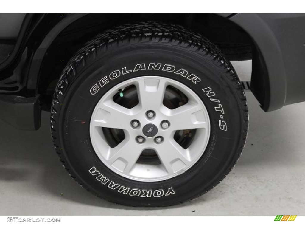 2006 Ford Escape XLT V6 4WD Wheel Photos