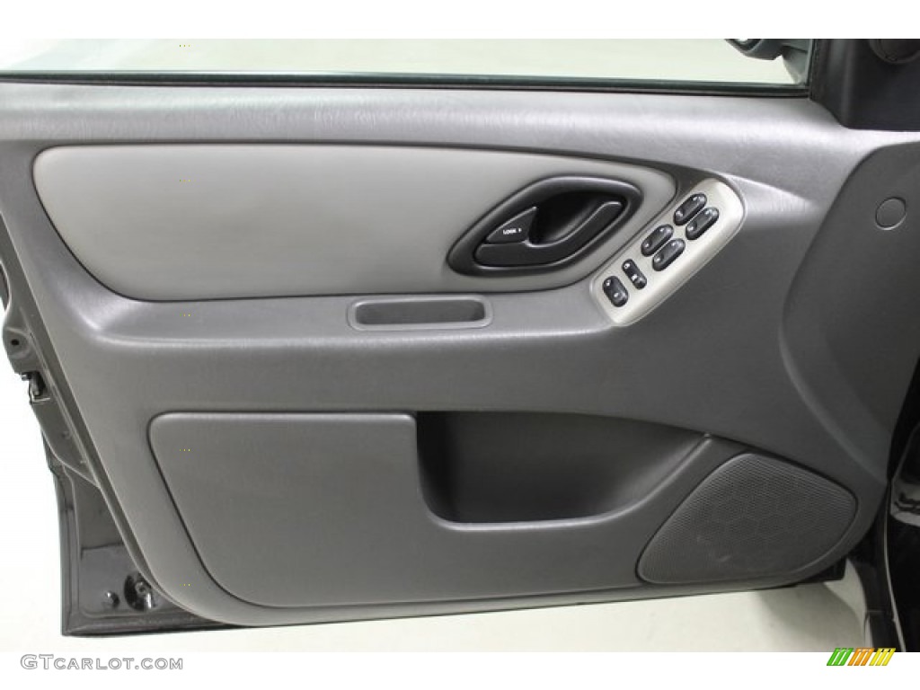 2006 Ford Escape XLT V6 4WD Ebony Black Door Panel Photo #101510219