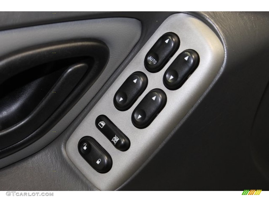 2006 Ford Escape XLT V6 4WD Controls Photo #101510231