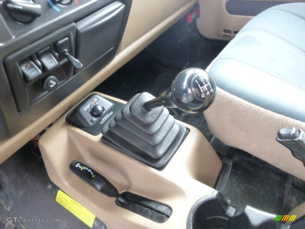 2002 Wrangler Sahara 4x4 - Black / Camel Beige/Dark Green photo #12