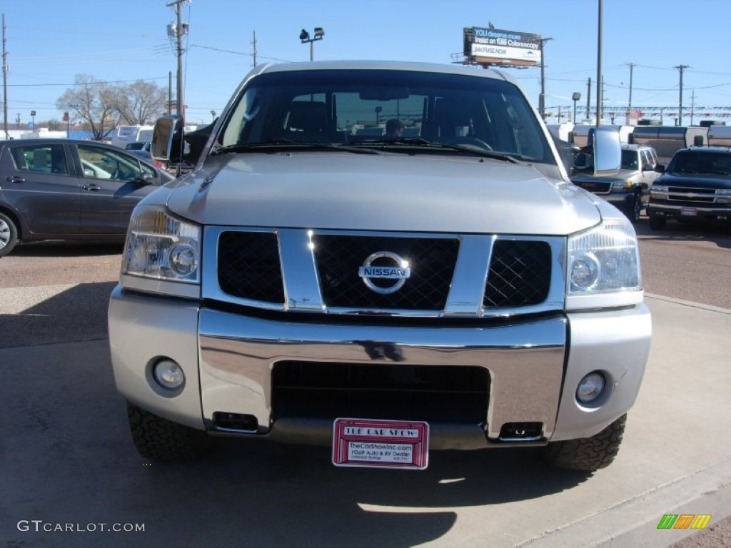 2006 Titan LE Crew Cab 4x4 - Radiant Silver / Graphite/Titanium photo #8