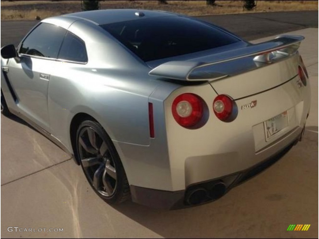 2009 GT-R Premium - Super Silver Metallic / Black photo #7