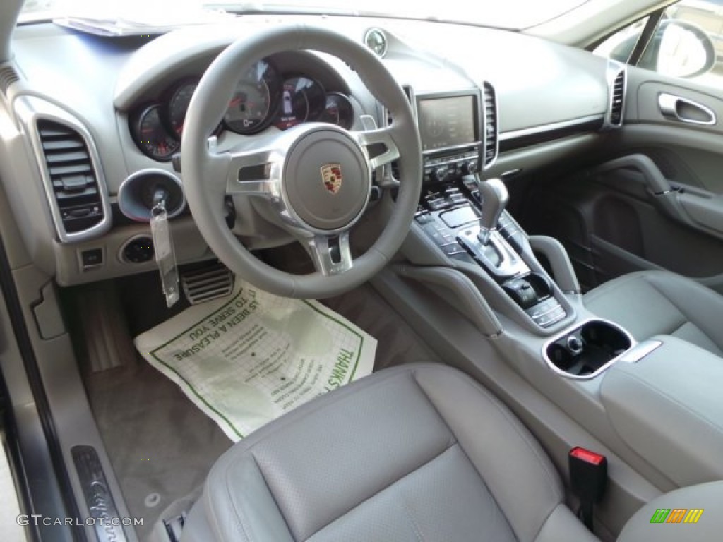 Platinum Grey Interior 2011 Porsche Cayenne S Photo #101523808