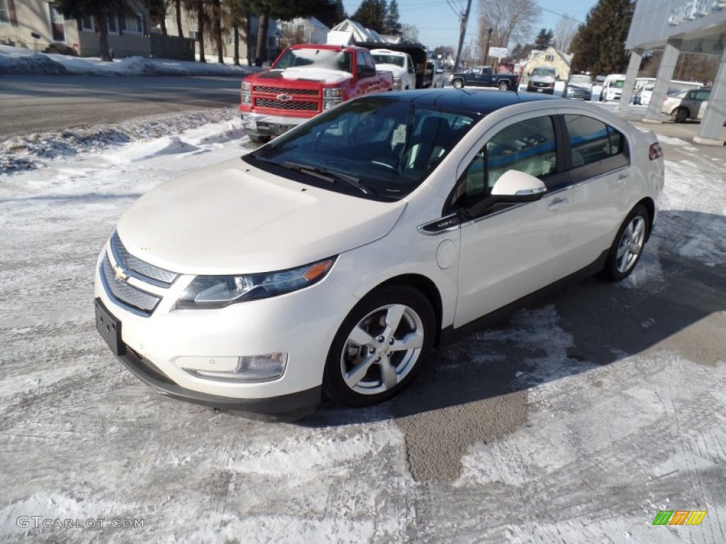 2012 Volt Hatchback - White Diamond Tricoat / Jet Black/Ceramic White Accents photo #2
