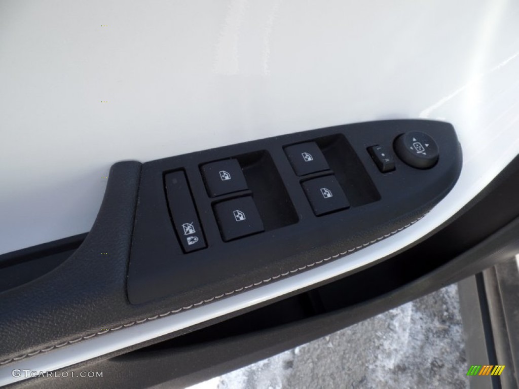 2012 Volt Hatchback - White Diamond Tricoat / Jet Black/Ceramic White Accents photo #23
