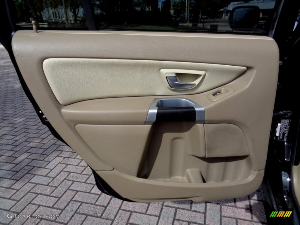 2008 Volvo XC90 3.2 Door Panel Photos
